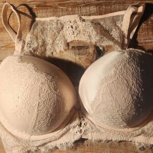 Victoria's Secret Cream Lace Bra Full Coverage